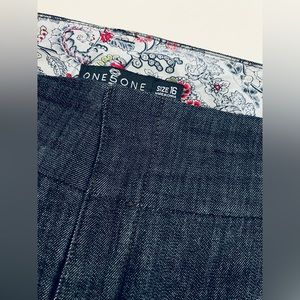 Dress Denim Shorts. 1086